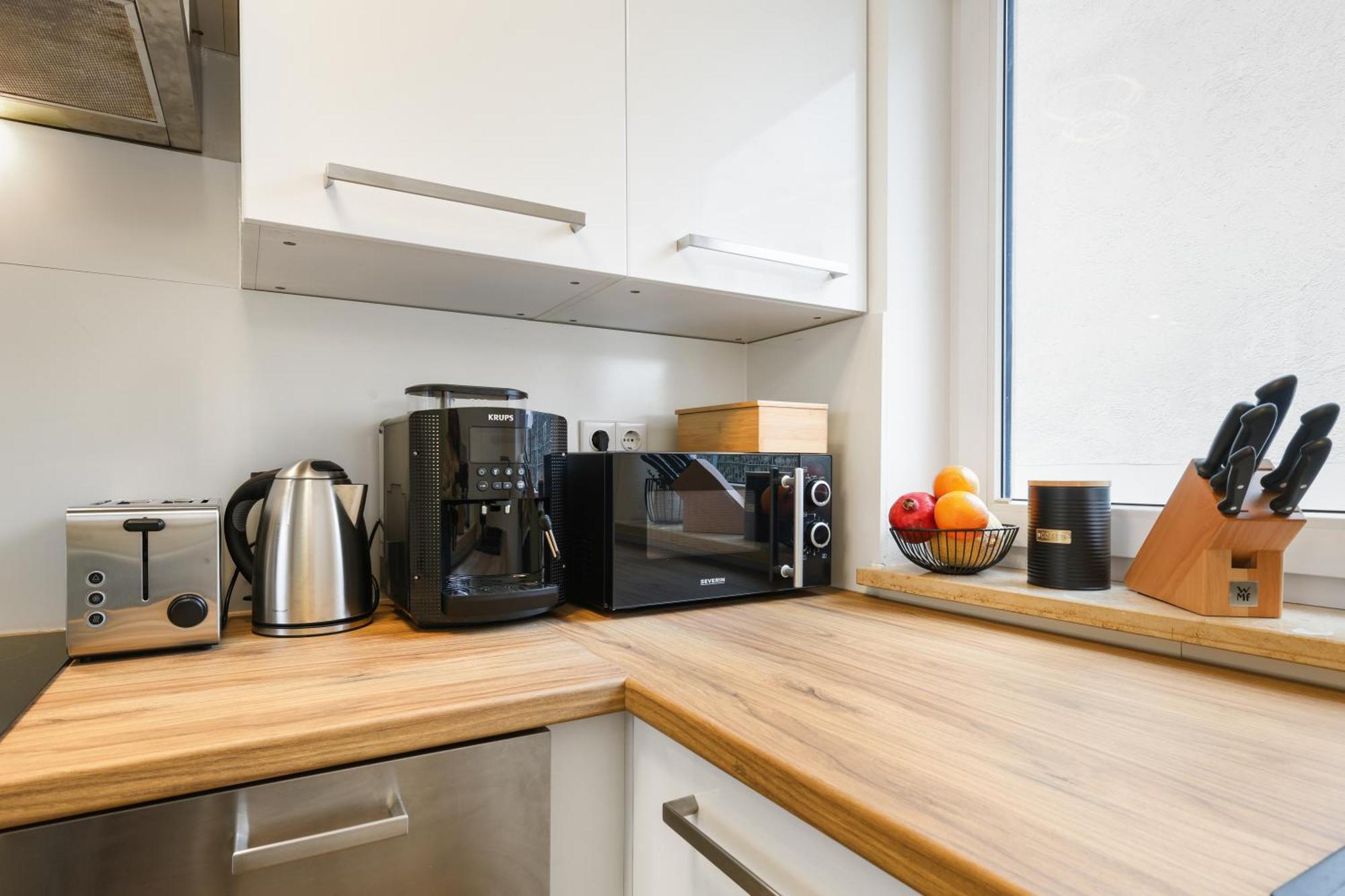 Apartment Cruwzo - Modern Centrally Located With Parking *